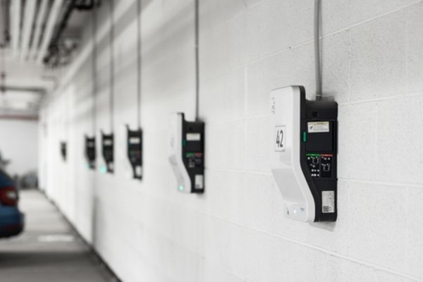 Electric charging modules in a partking