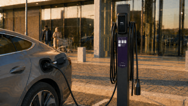 Charging car on Pillar Slim chrger