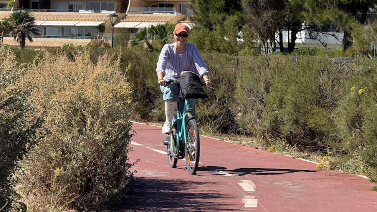 Founder Maria - Biking in Cascais