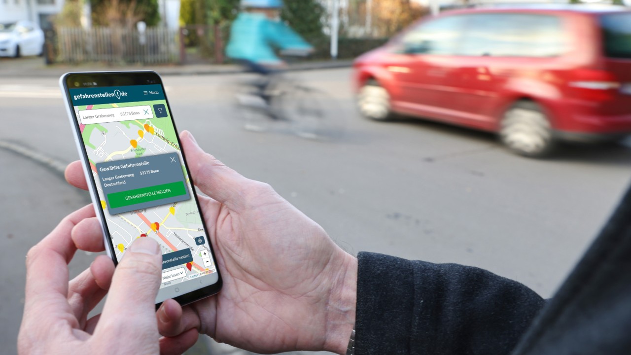Crowdsourcing plattform for road hazards gefahrenstellen.de 