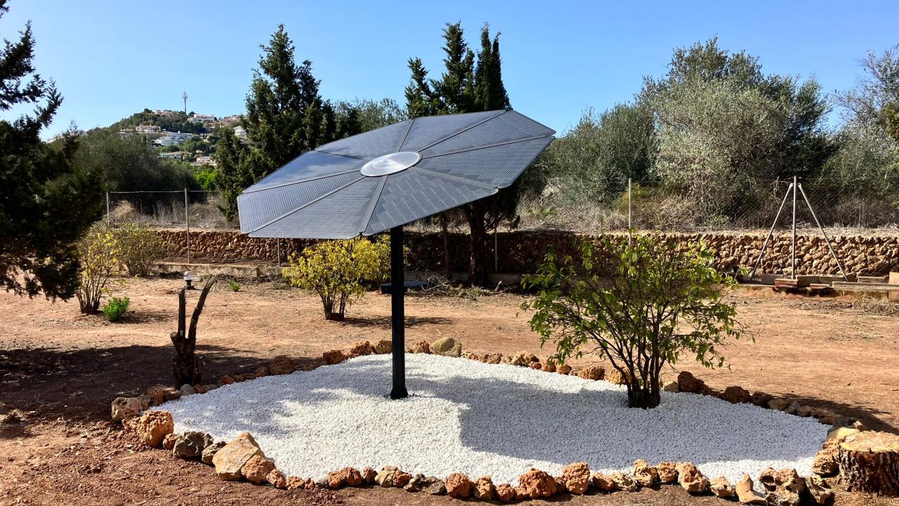 SolarSol1200 with bi-facial solar panels providing power and shade at the same time