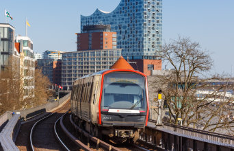 Image for Hamburg: Real time information about occupancy of busses and trains